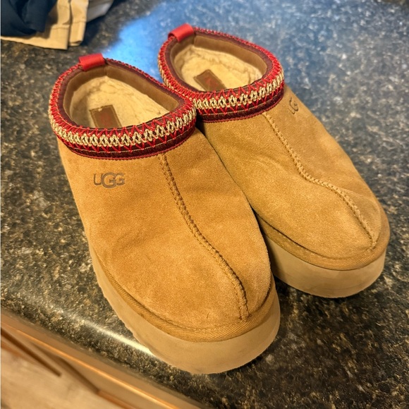 UGG Shoes - UGG Tazz